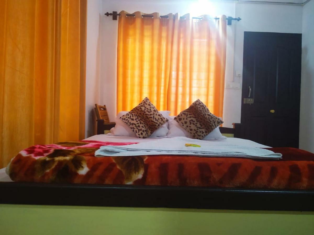 Woodside Homestay Wayanad Batheri Exteriör bild