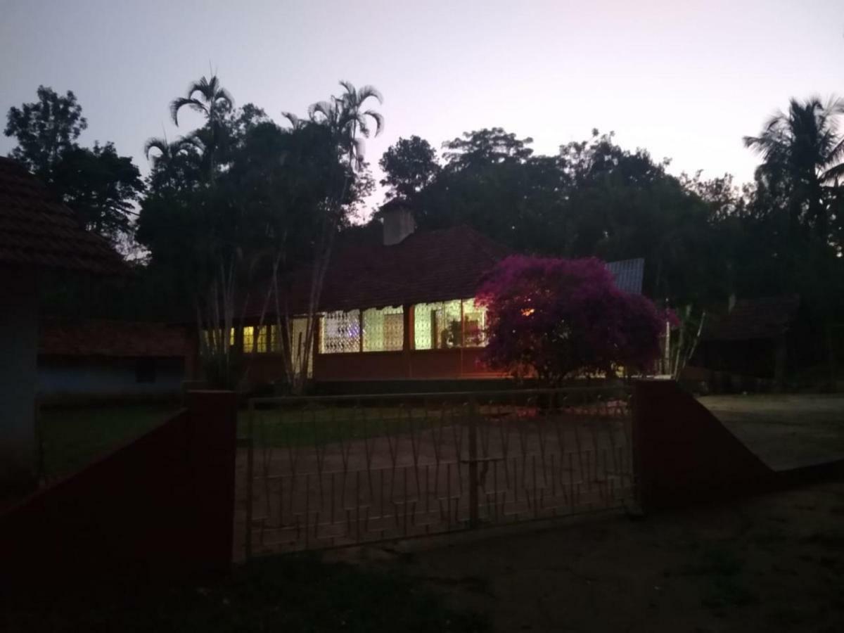 Woodside Homestay Wayanad Batheri Exteriör bild