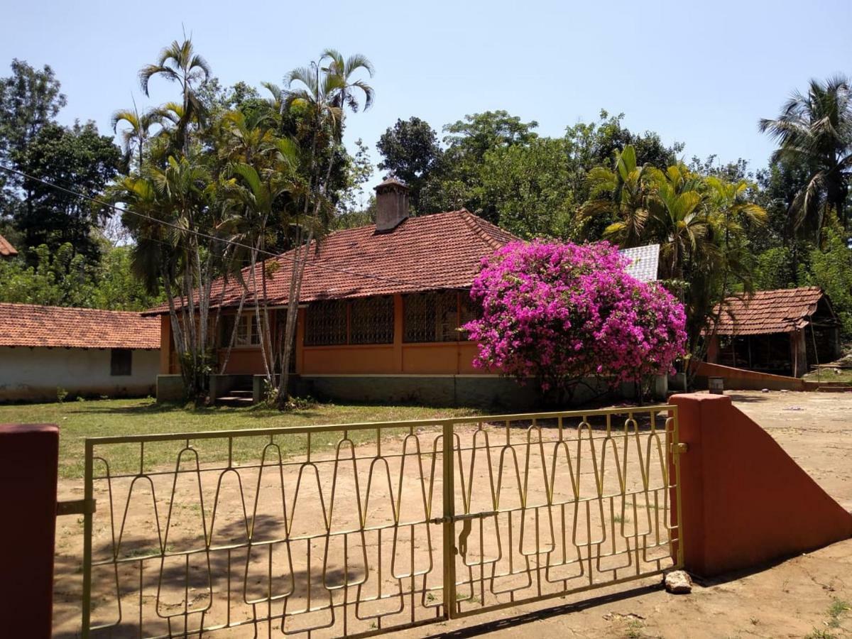Woodside Homestay Wayanad Batheri Exteriör bild