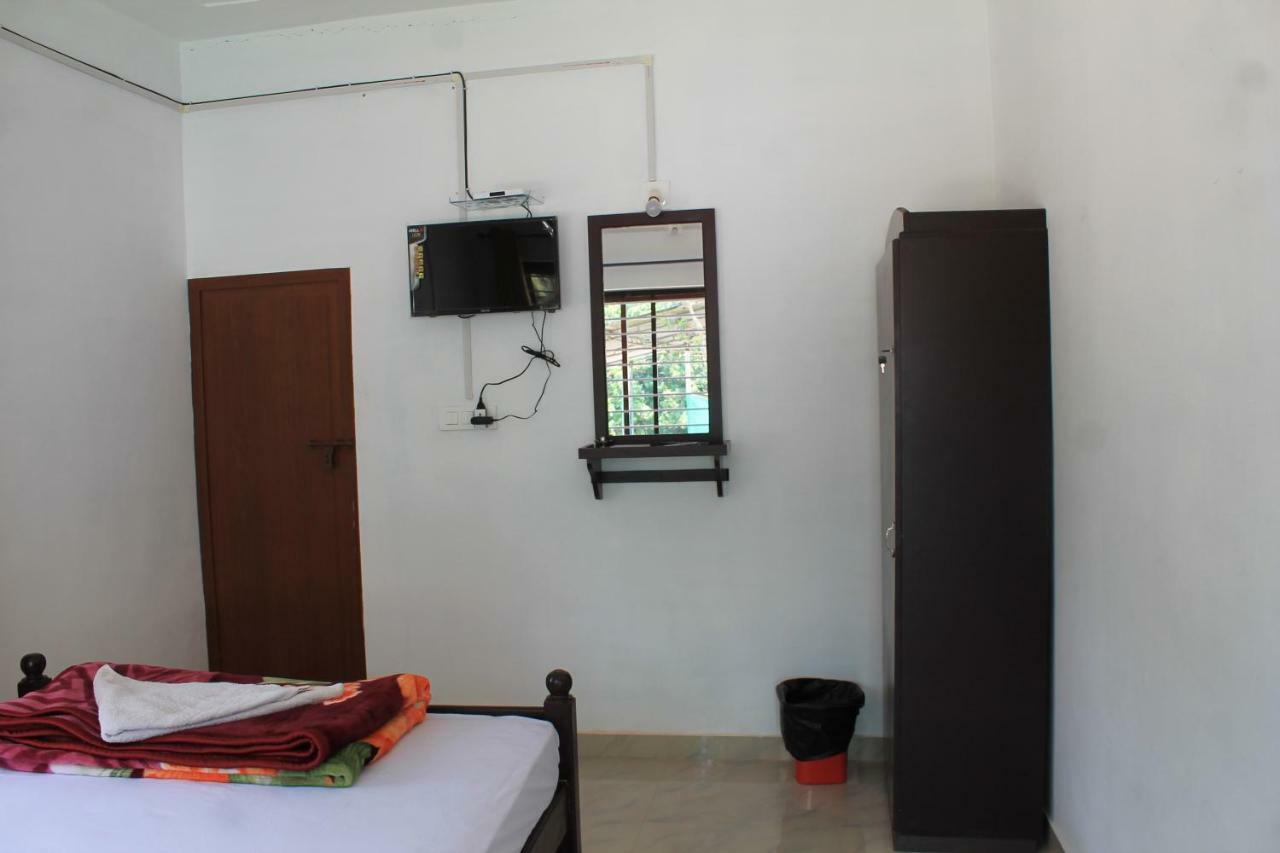 Woodside Homestay Wayanad Batheri Exteriör bild