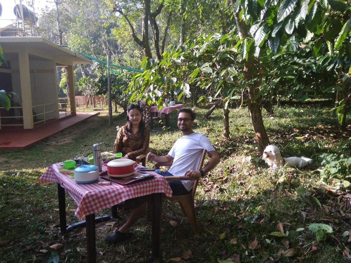 Woodside Homestay Wayanad Batheri Exteriör bild